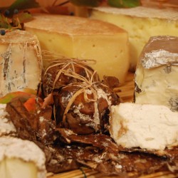 13 NOVEMBRE: FORMAGGI STAGIONATI E FRUTTI ALLA TRATTORIA ZAMBONI