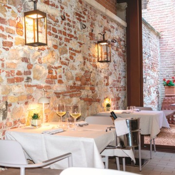 Capperi Restaurant & Lounge